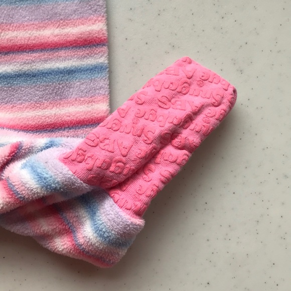 5/$25 SNUGABYE Pyjamas Fold Over Grip Feet & Zip - Picture 2 of 6